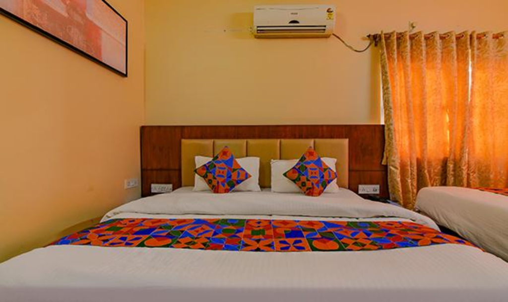 FabHotel New kolkata Residency Inn - Nr Axis Mall
