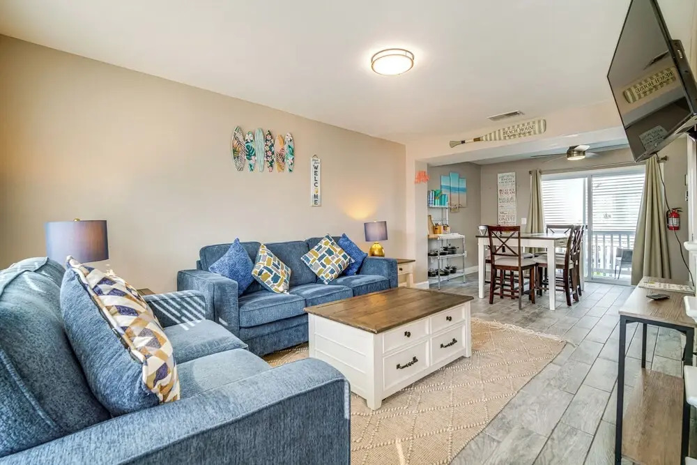 Bright Brigantine Townhome: Steps to Beach Access!