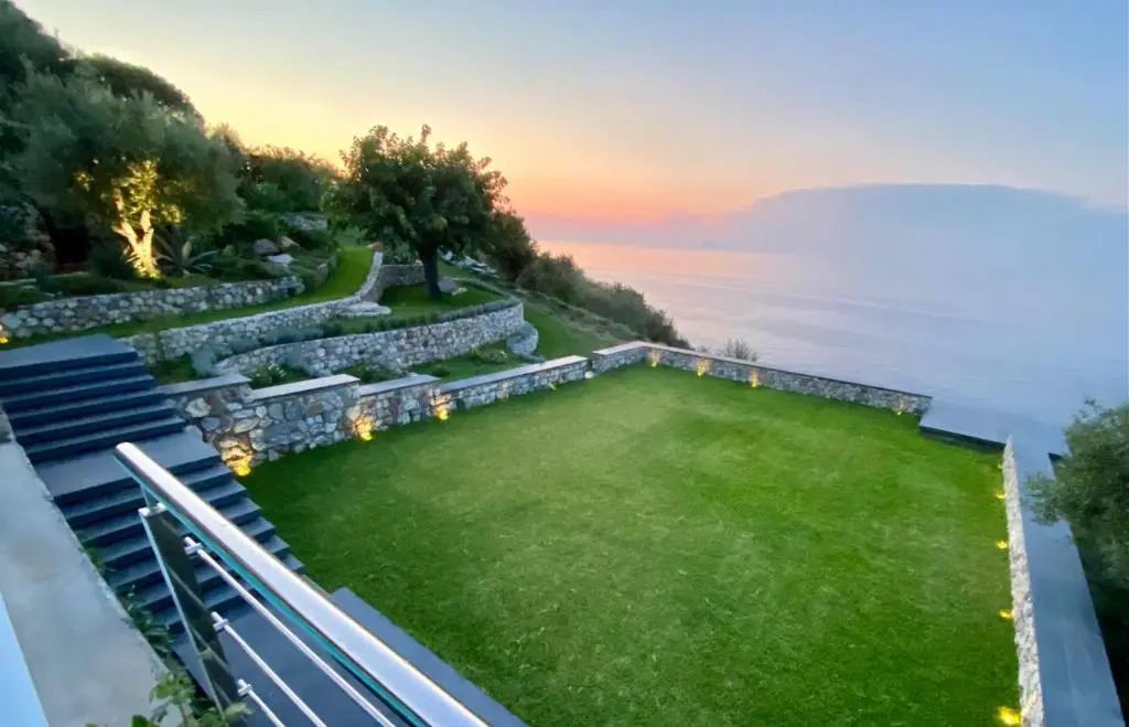 The cliff house