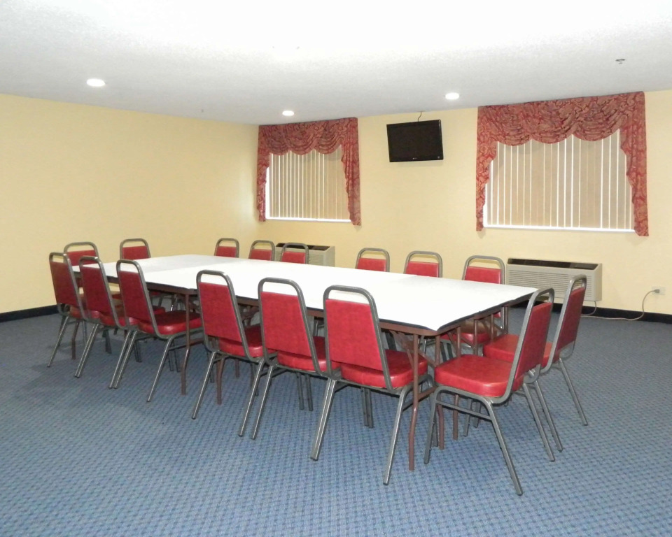 Quality Inn Ottawa near Starved Rock State Park