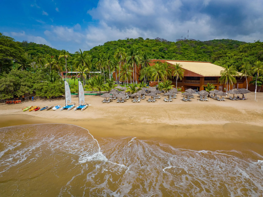 Las Brisas Huatulco-All Inclusive