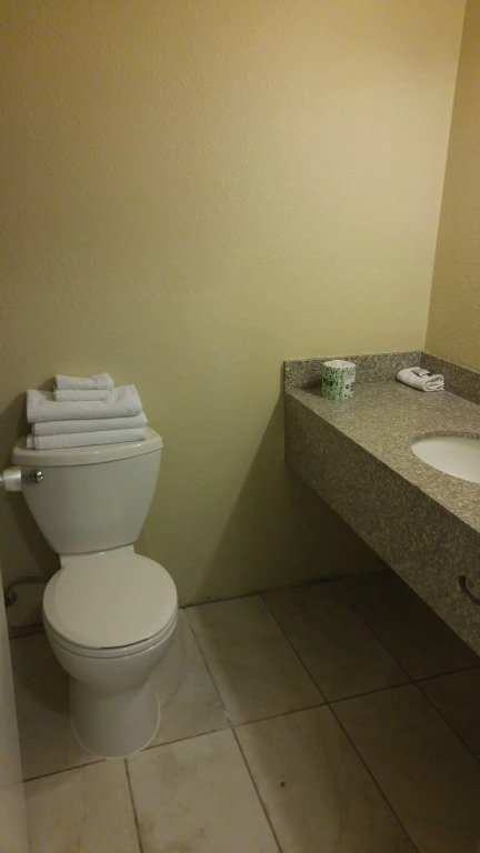 Loyalty Inn Pasco