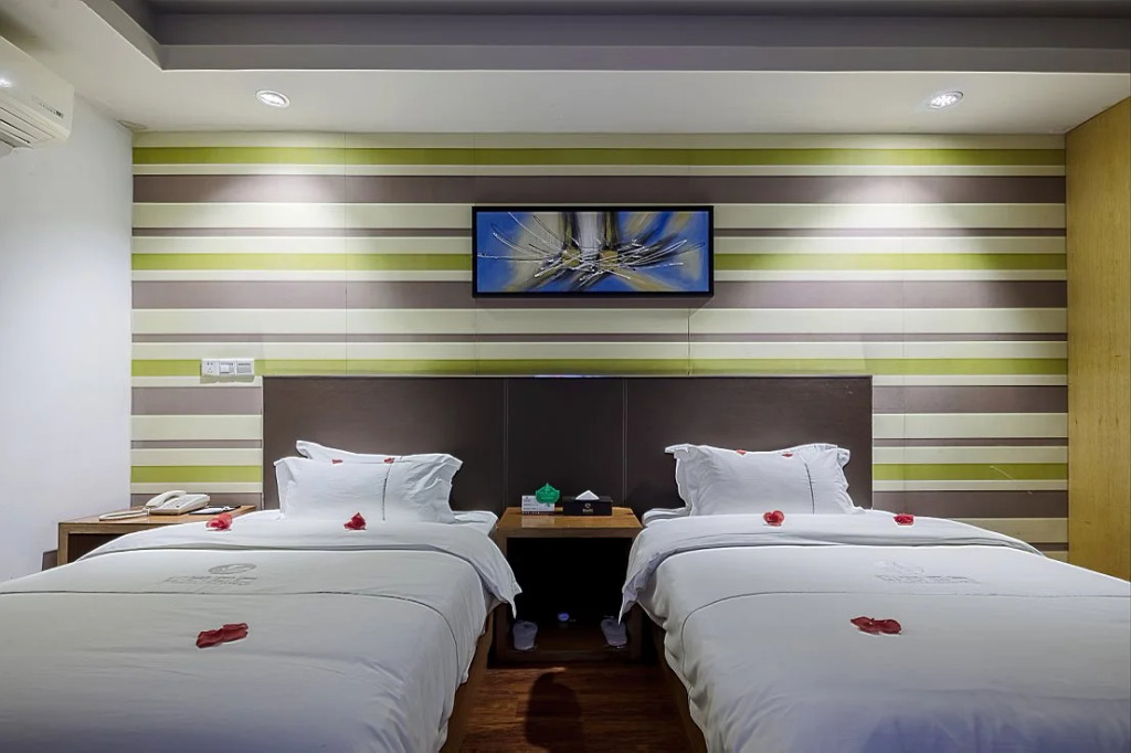 Huangpu Hotel
