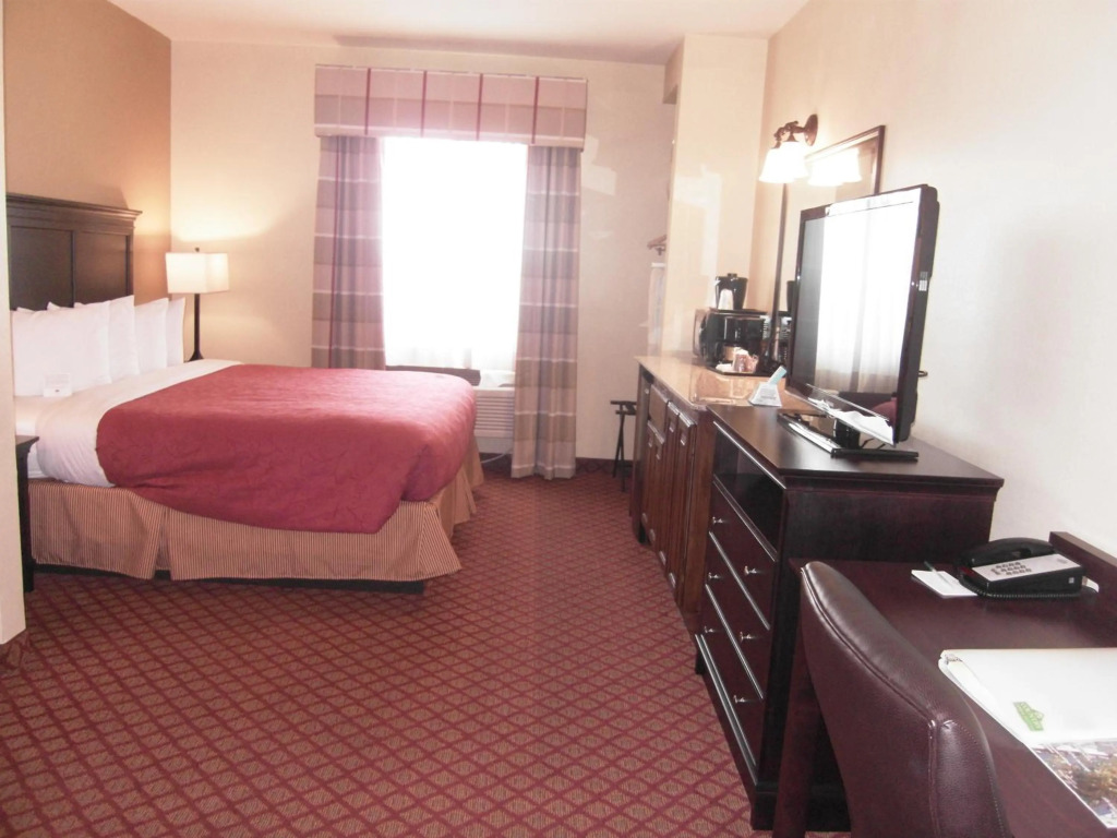 Country Inn & Suites by Radisson, Oklahoma City at Northwest Expressway, OK