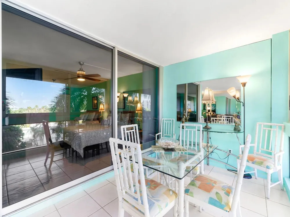 Palm Bay Club 7th-Floor Oceanfront Condo on Private Beach