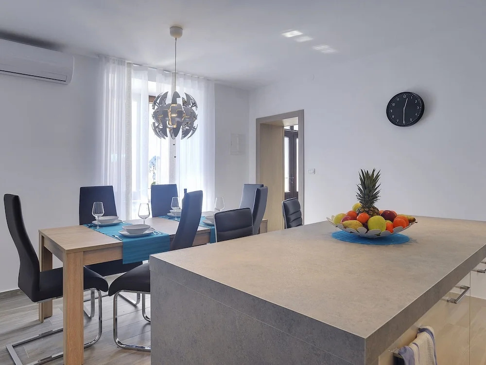 Holiday Home in Liznjan Near the Beach