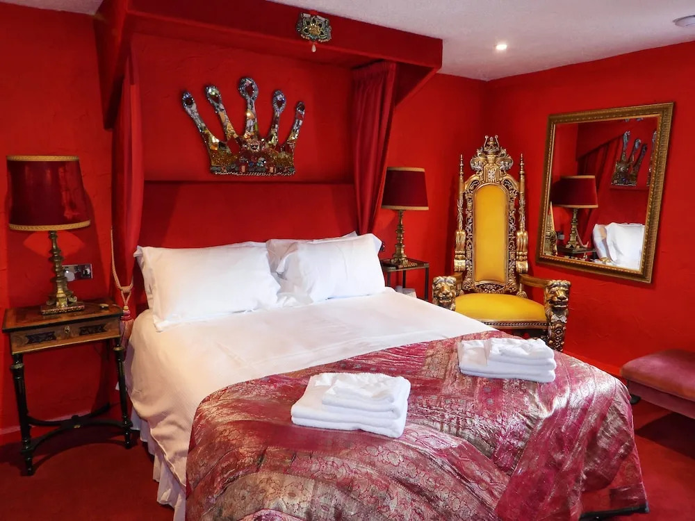 The Lion Hotel
