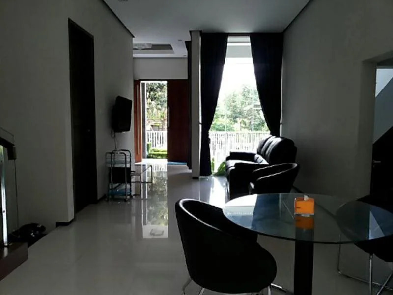 Omah Gedongan House