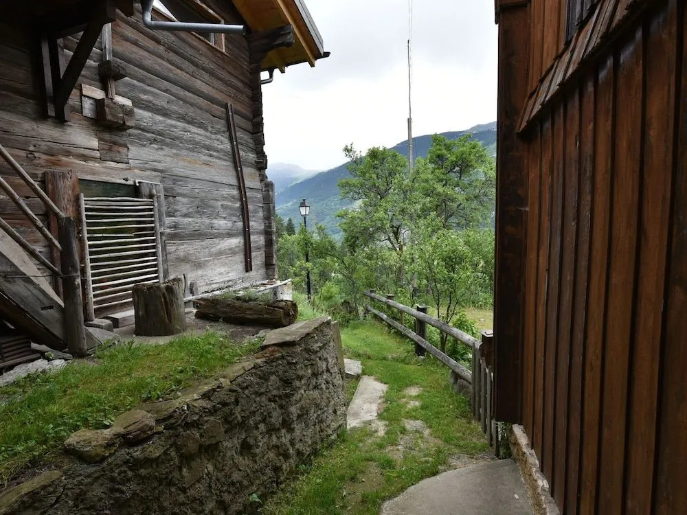 Cozy Stay Near Aletsch