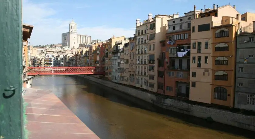 Onyar River Center Apartments