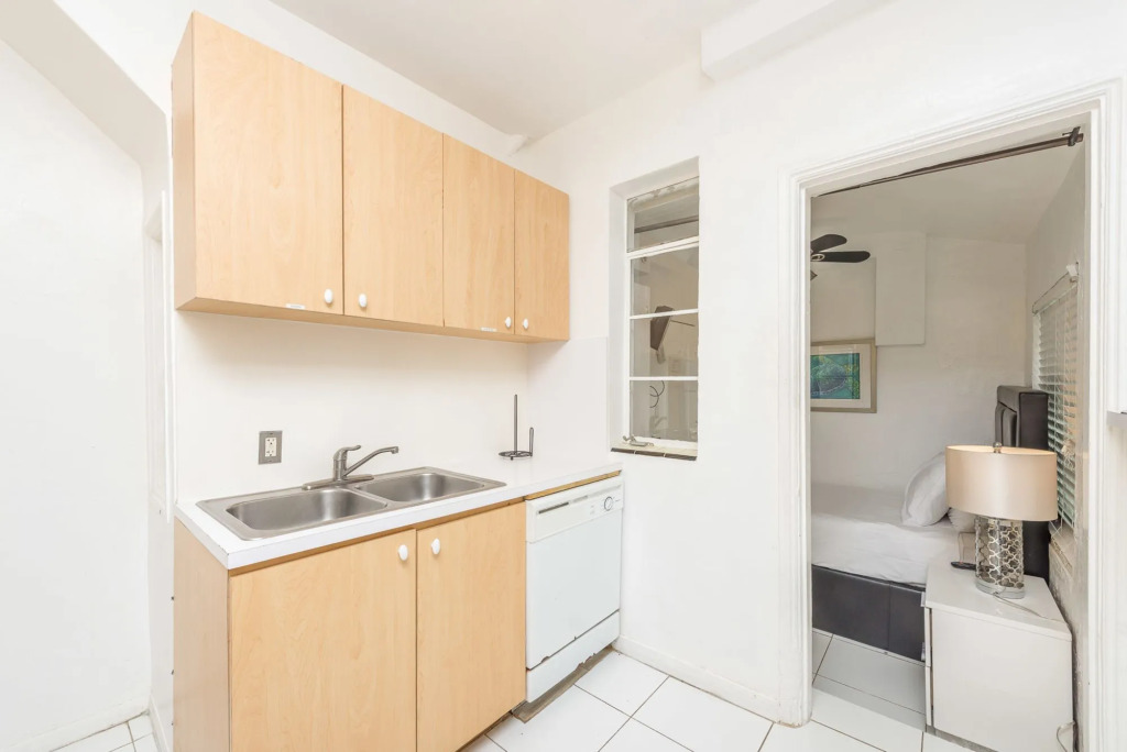L’Etoile Apartments Part of the Oasis Casita Collection