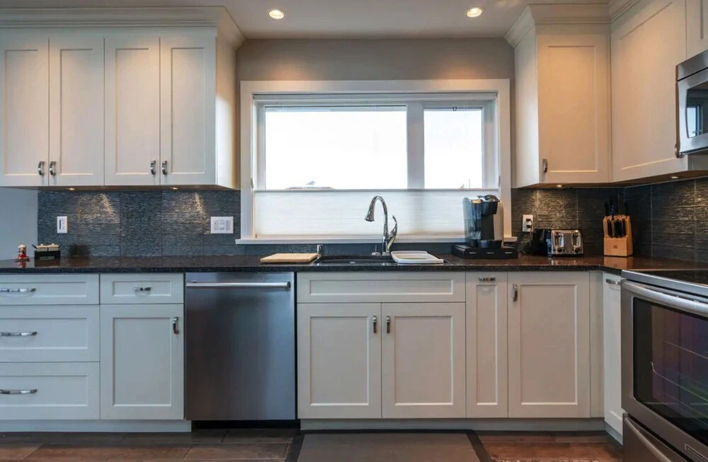 *10 Mile Point Stunning Oceanfront