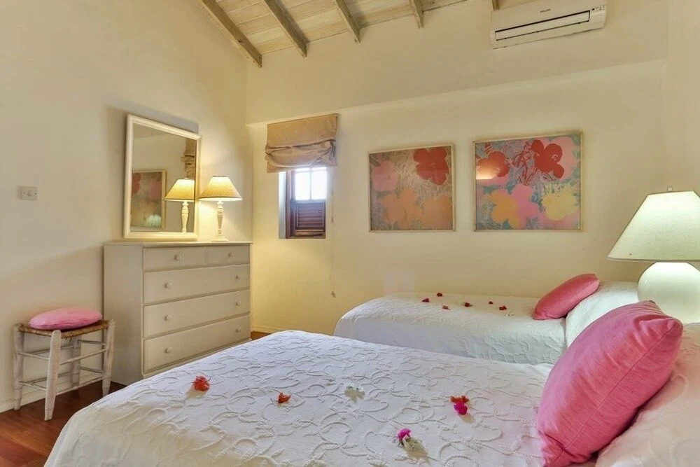 Tamarind Villa - Sprawling 7 bedroom villa 7 Villa by RedAwning