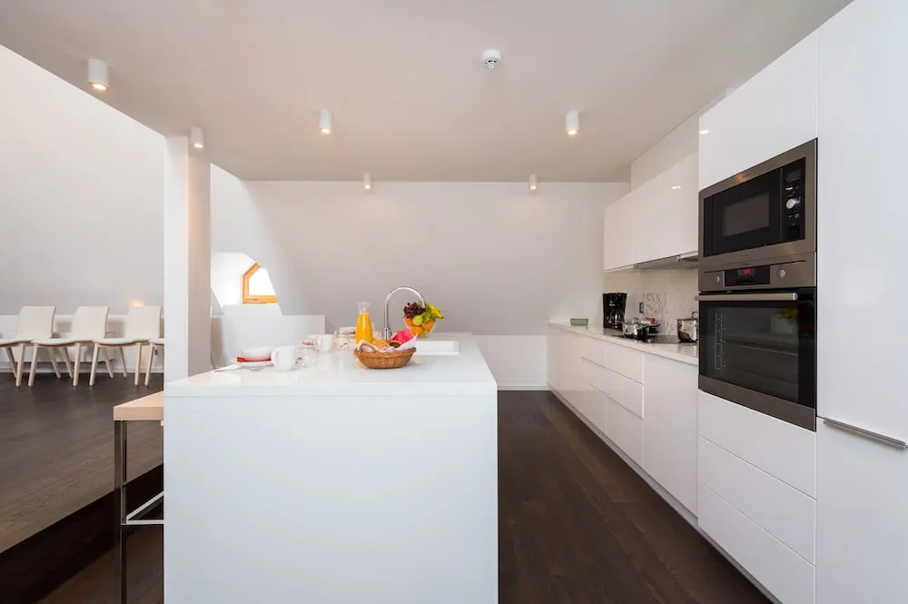 EMPIRENT New Town Apartments