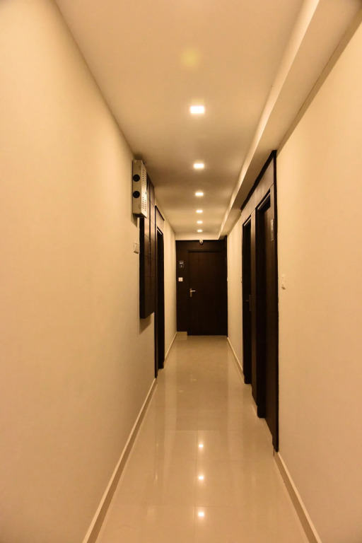 Zaith Residency Near US Consulate and Apollo Hospitals