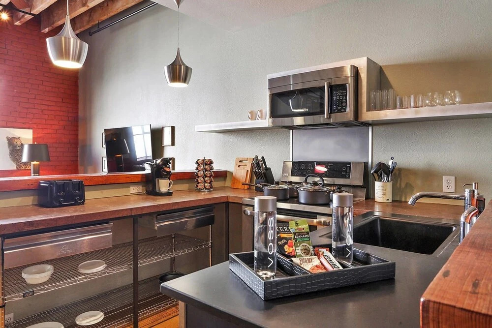 Inventive 2br/2.5 BA Industrial Apt by Domio