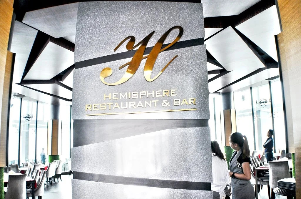 REGALIA RESIDENCE KLCC VIEW INFINITY POOL by BT RZQNA
