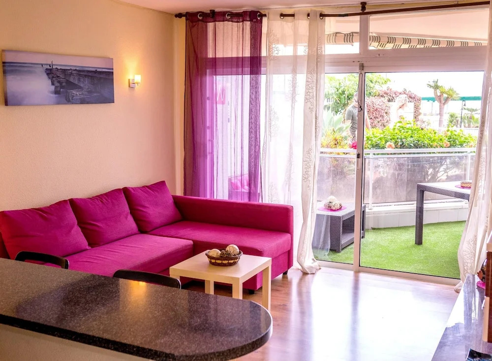 Apartment With one Bedroom in El Médano, With Wonderful sea View, Pool Access, Terrace - Near the Beach