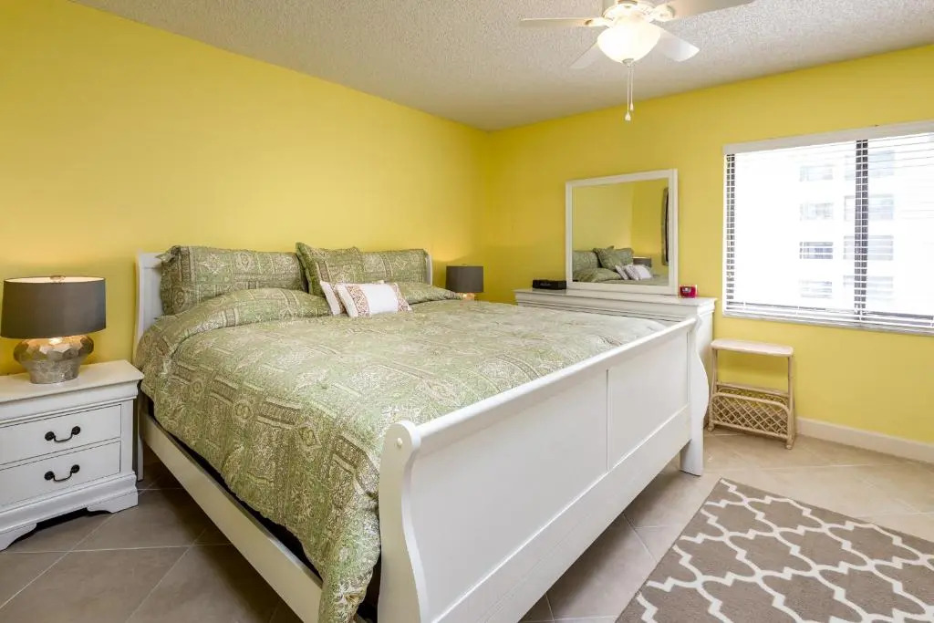 Sandarac B610, 2 Bedrooms, Pool Access, Beach Front, Sleeps 4