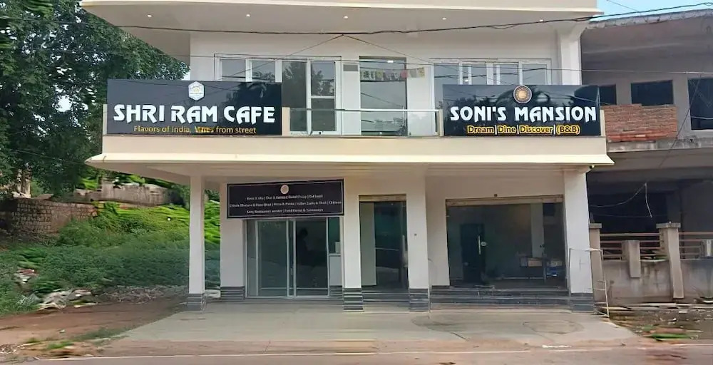 Sonis Mansion-100m from Khajuraho Temples