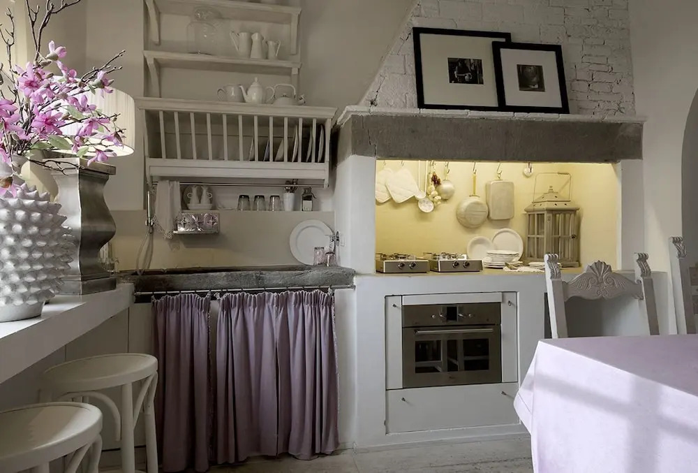 White Home by Mmega