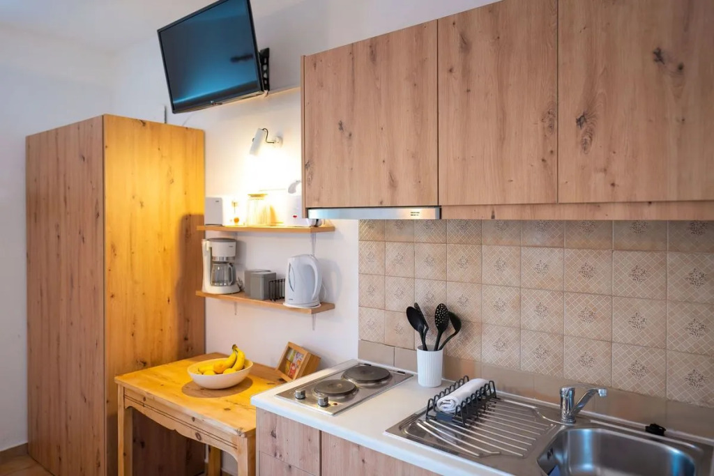 Tselios Apartments & Studios