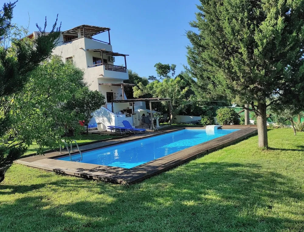 Elounda Almond Tree Villa Private Pool, Sea Views & Birds in a Relaxing Authentic Cretan Escape