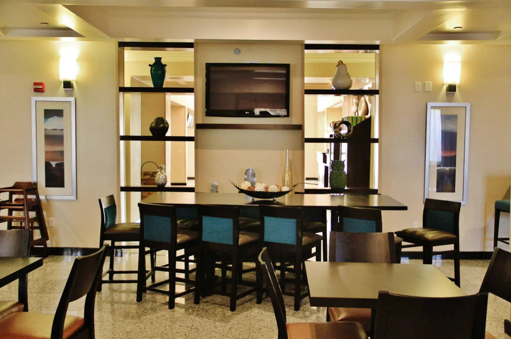 Holiday Inn Express Hotel & Suites Los Angeles Airport Hawthorne by IHG