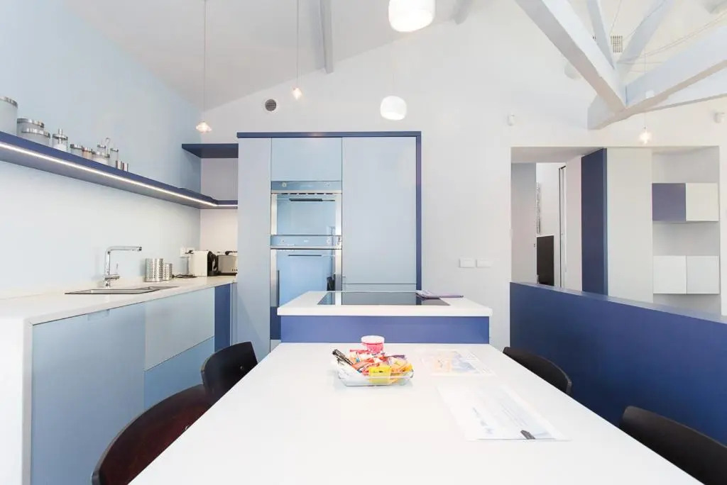 Top Floor2 Beds W/Sea Wiew