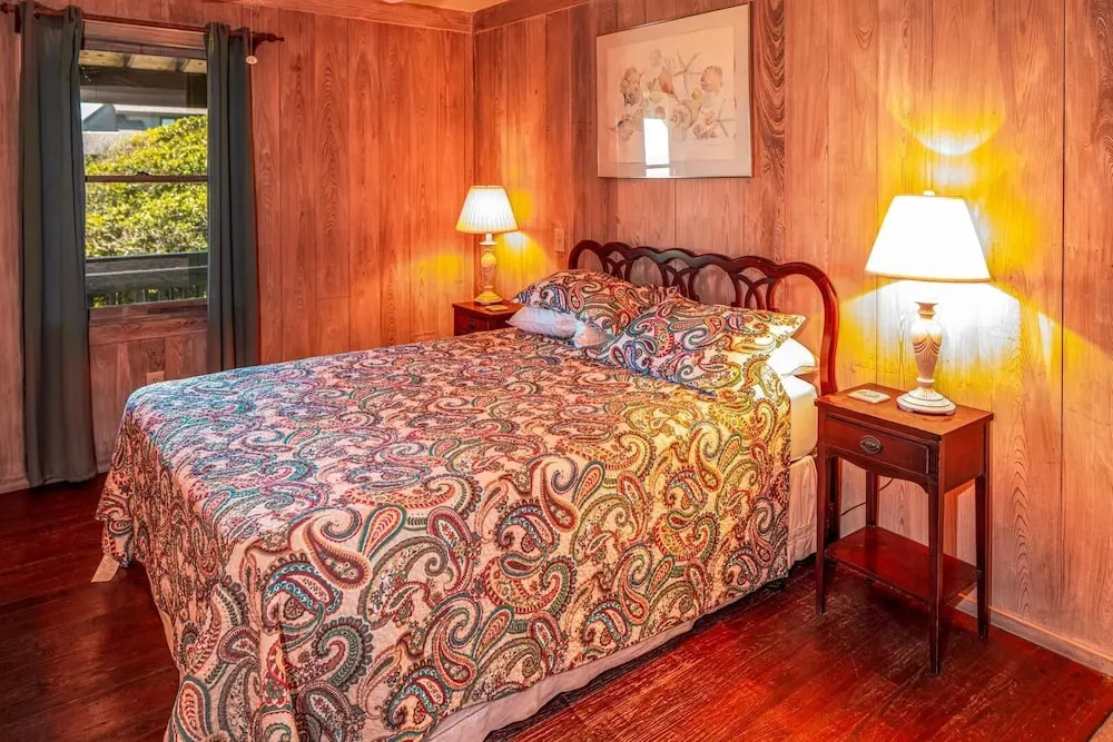 Hillcrest - 4 Br Home
