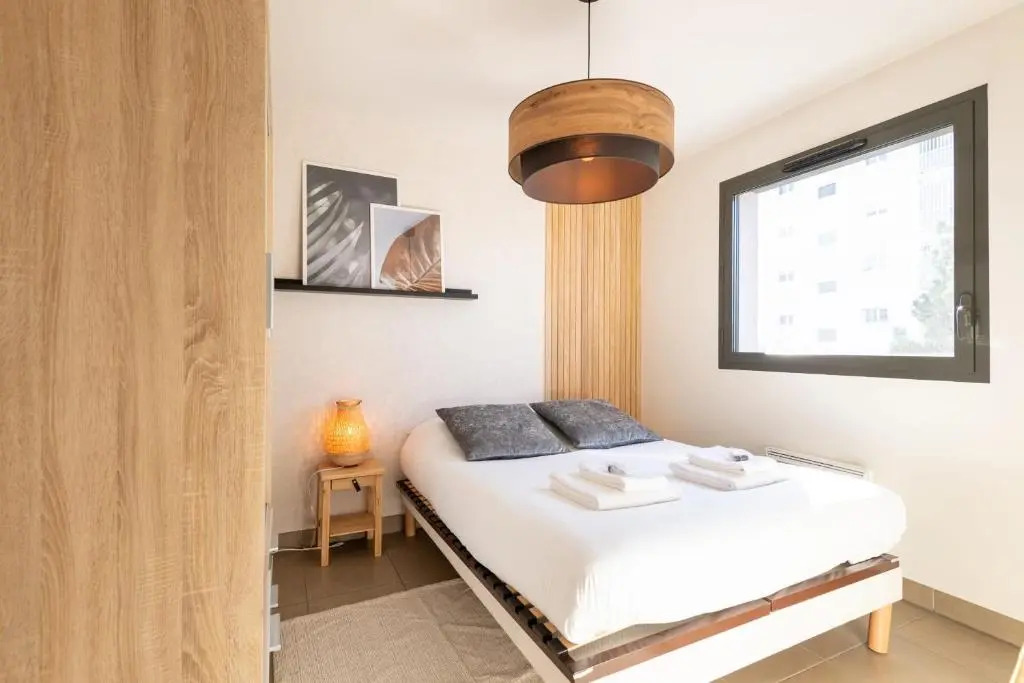 Apartment for 2 600 meters from the lake
