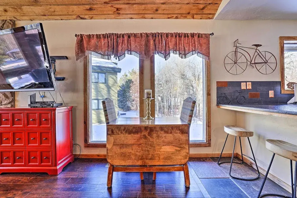 Serene Ski Retreat - 3 Miles to Sun Valley Resort!