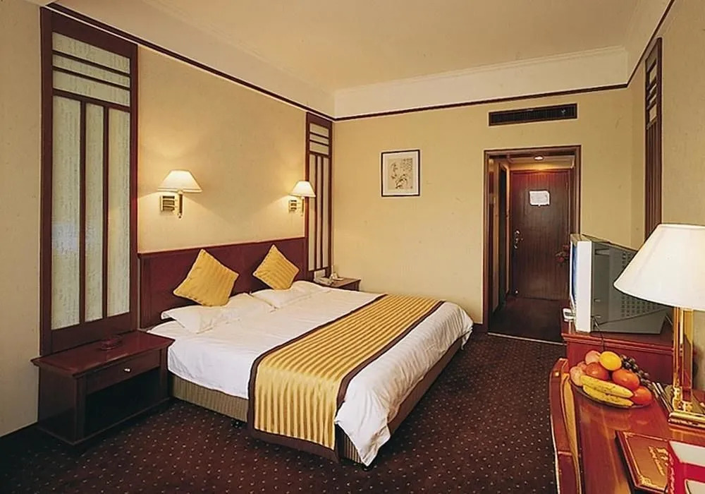 Yuanzheng Lingfeng Hotel
