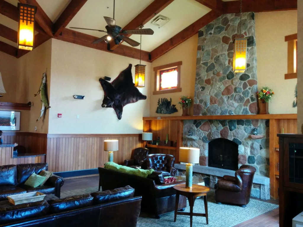 Canal Park Lodge