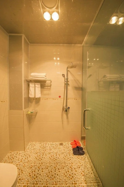 LV QI Hotel