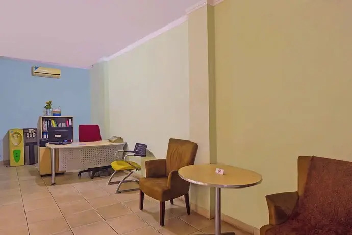 Hotel O near Cilandak Town Square formerly Sultan Residence Syariah
