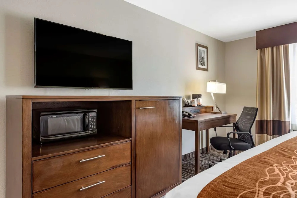 Comfort Inn & Suites North Little Rock JFK Blvd