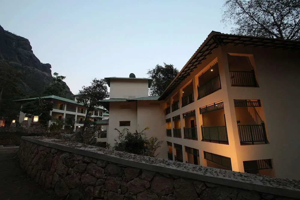 Club Mahindra Lake View