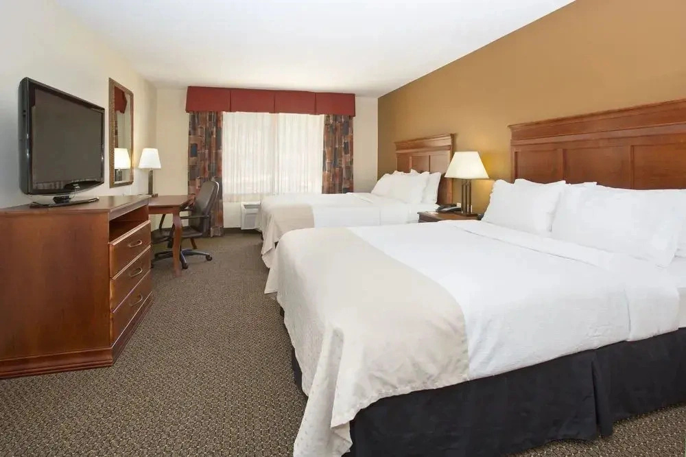 Holiday Inn Hotel And Suites Trinidad
