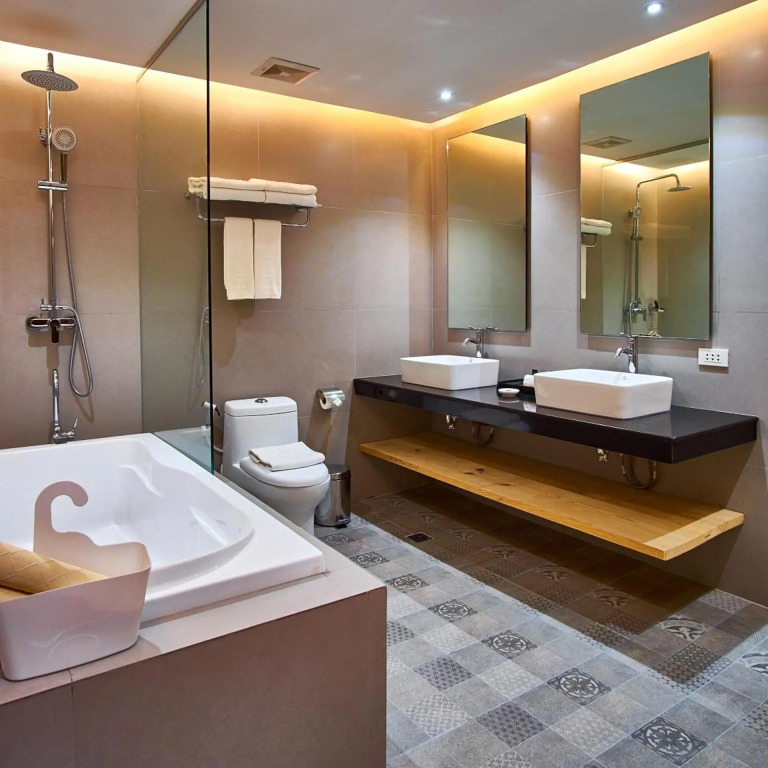 J7 Hotel