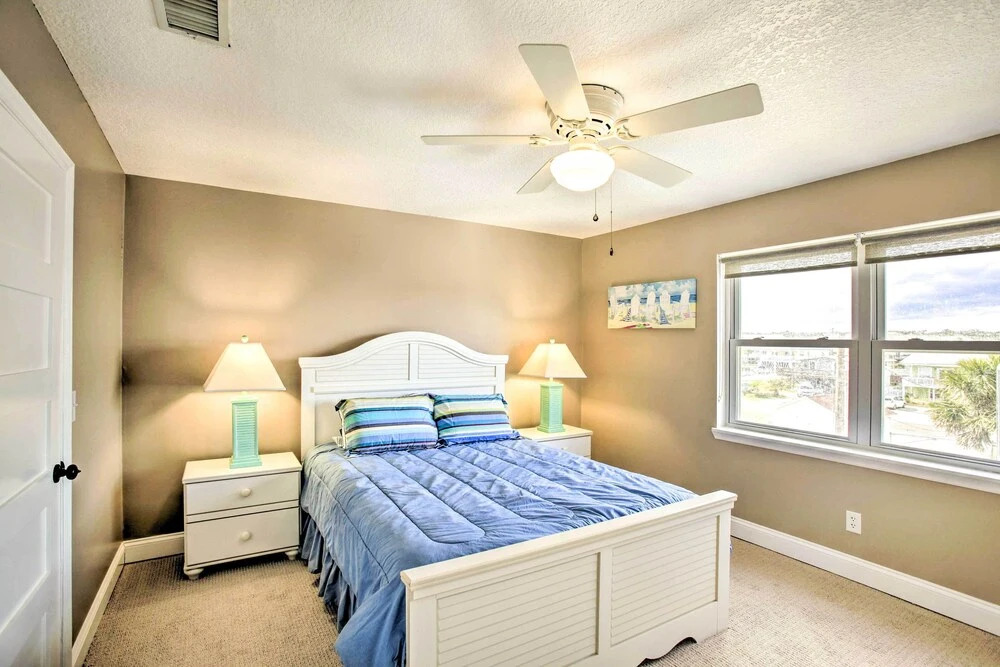 Bright Fernandina Beach Townhome: Walk to Ocean!