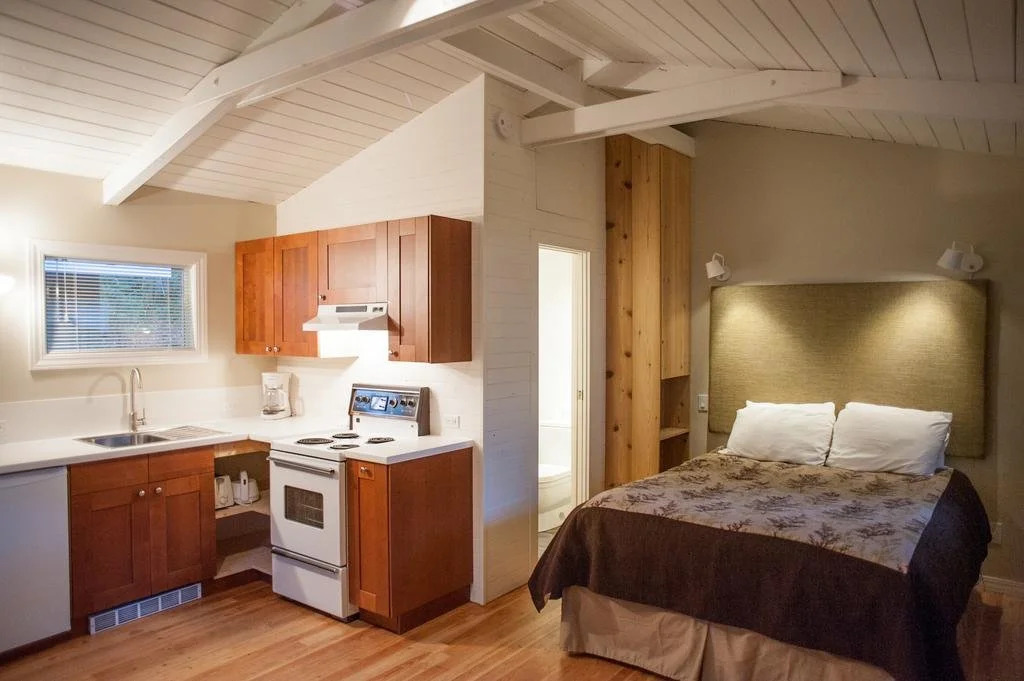 Sunwolf Riverside Cabins