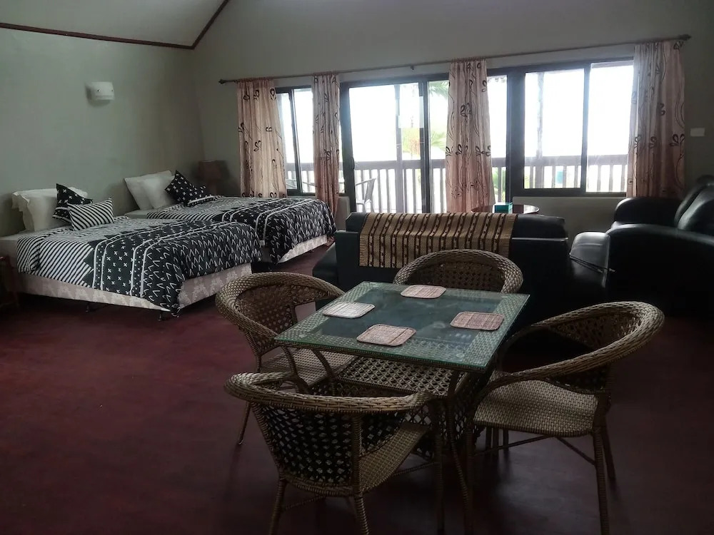 Shalini Garden Hotel & Apartments