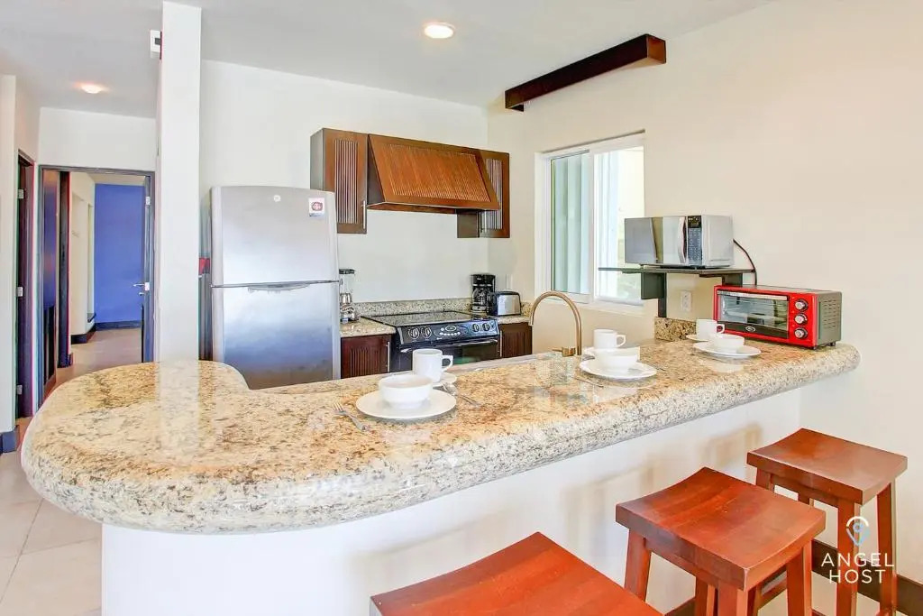 Fabulous Playa Getaway at 38th and Beach plus 2 Pools Onsite!