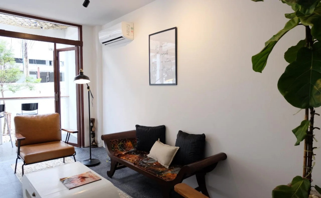 Haus Sathorn 21 Bed and Breakfast