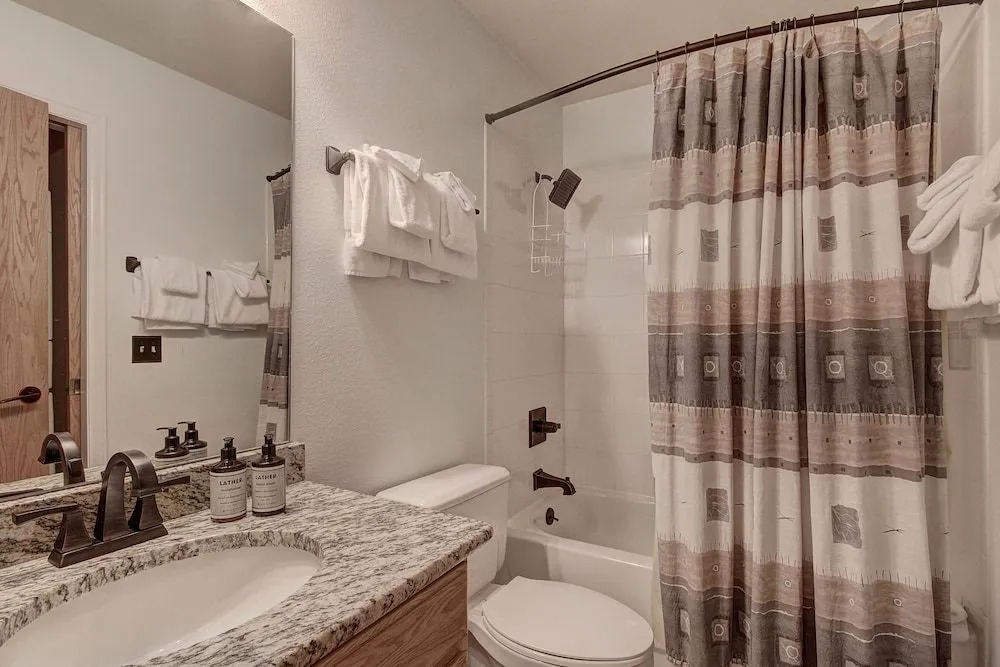 River Mnt Lodge E323F - 5 Br Condo