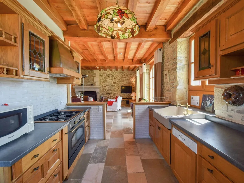 Elegant Villa in Saint-medard