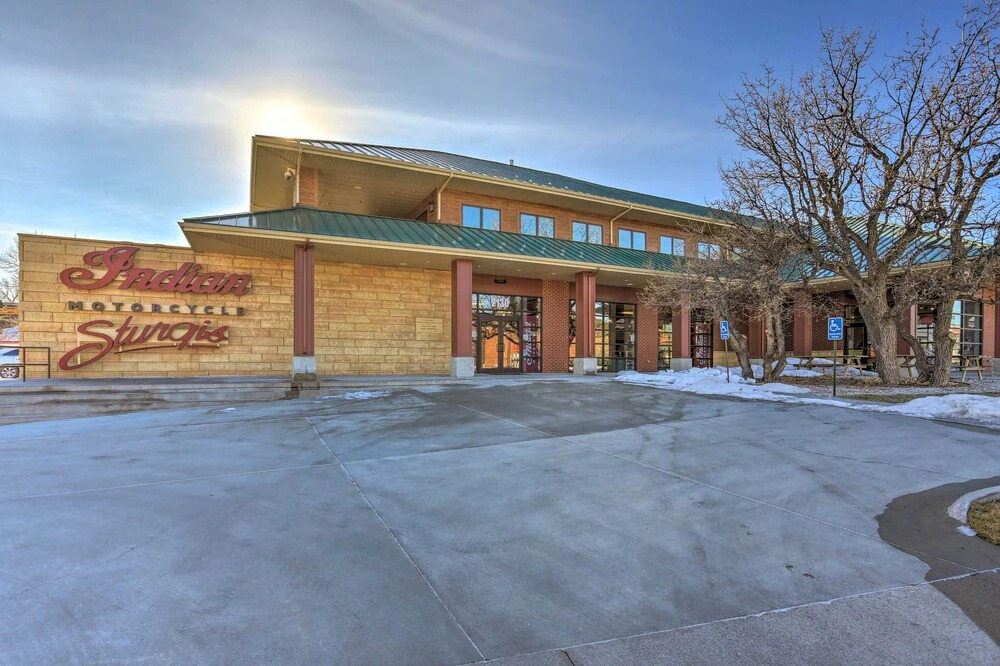 Main Street Strugis Apt w/ High-end Features
