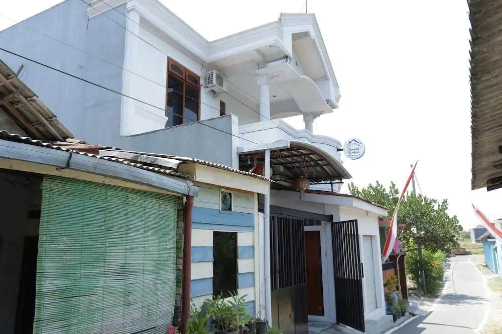 SPOT ON 93189 Rumah Berkah Syariah