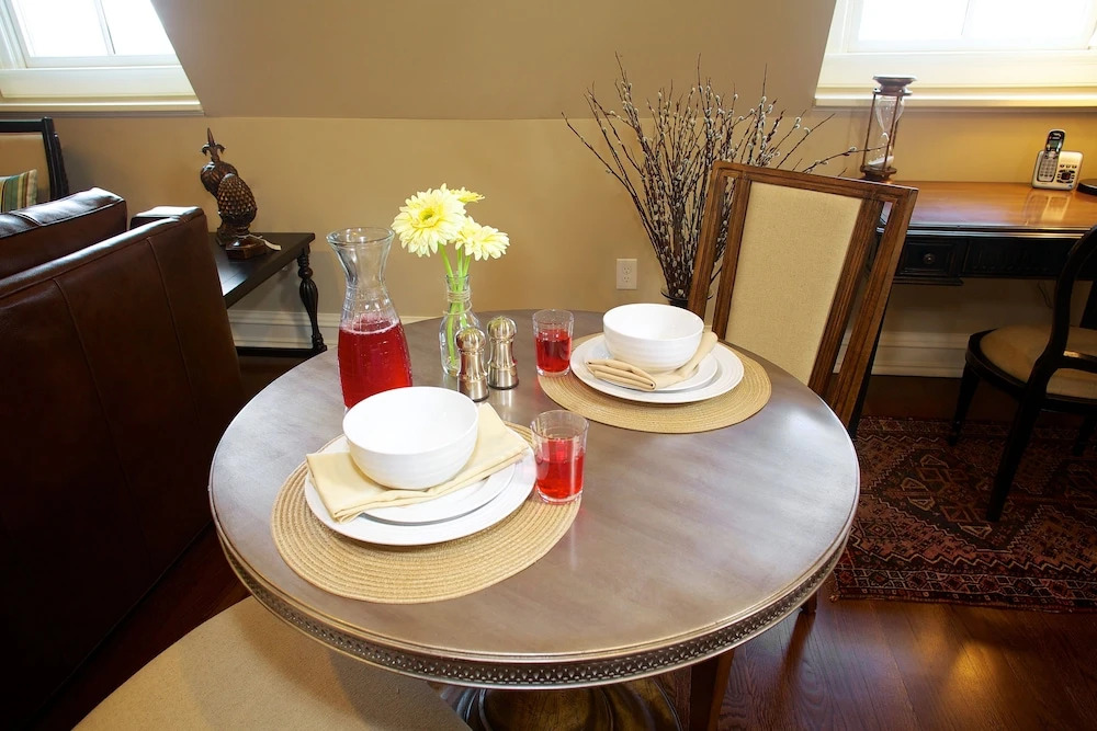 Guest House at Norwalk Inn